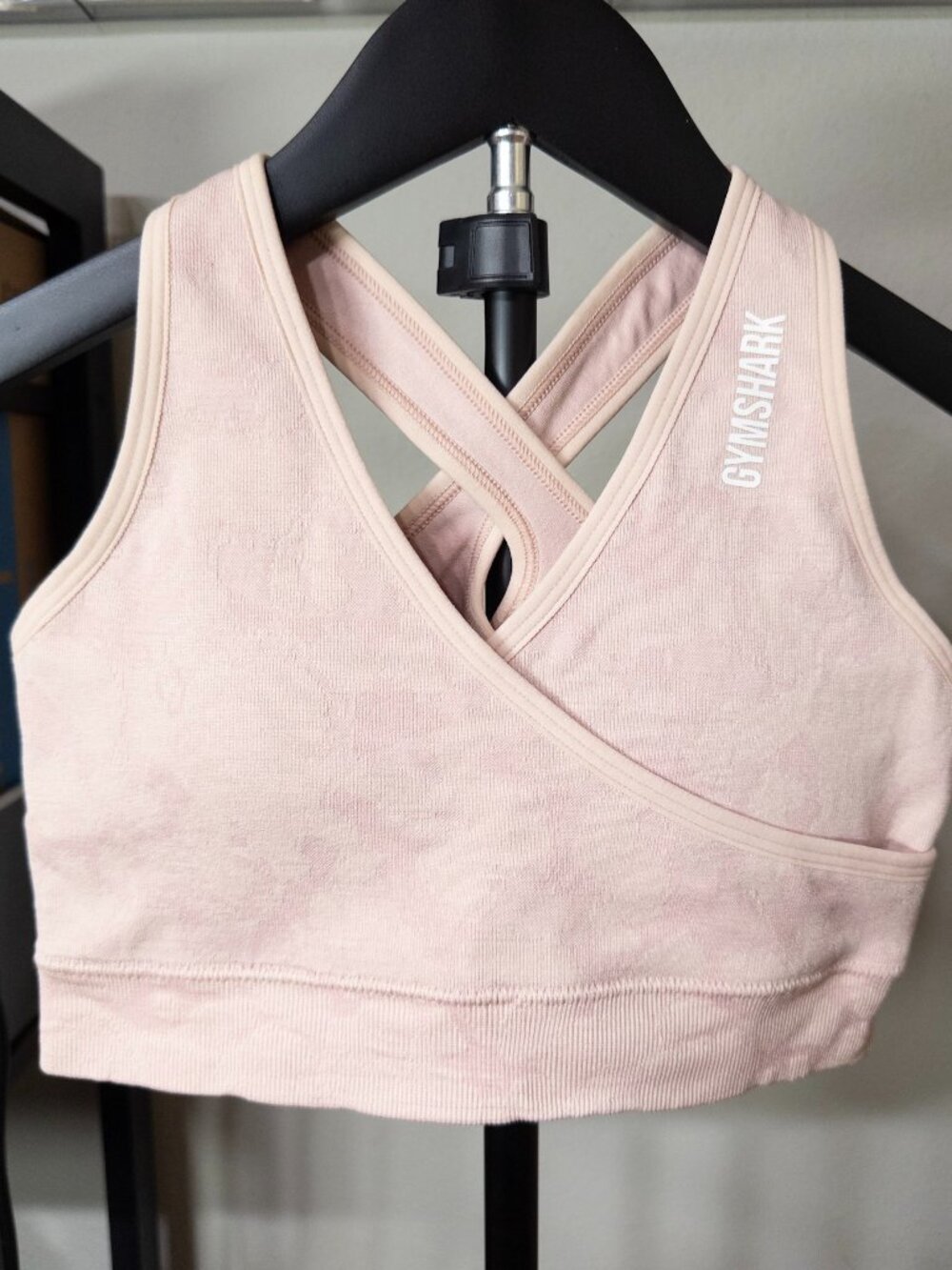 Gymshark Adapt Camo Seamless Sports Bra - Light Pink